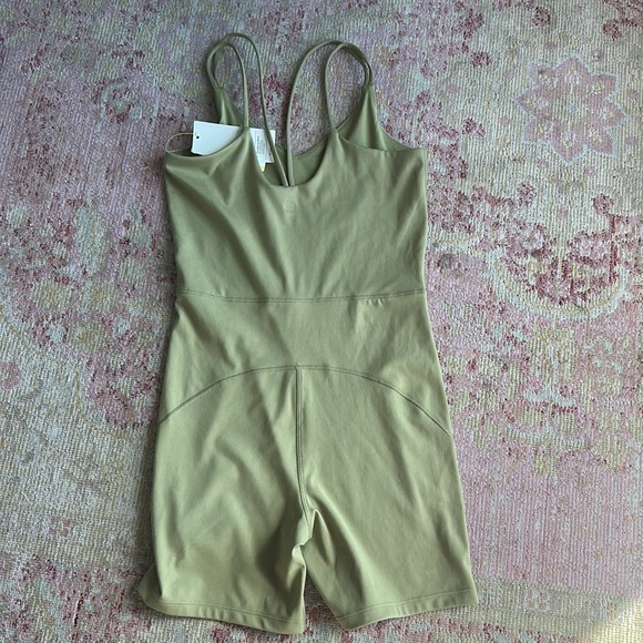 Target athletic romper - Picture 2 of 2